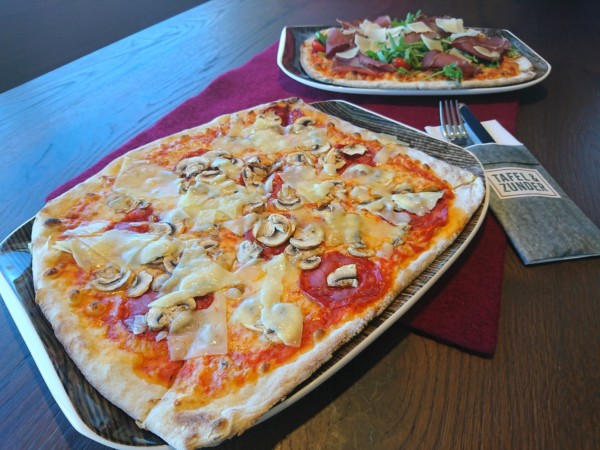 vlife.blog VLife Blog Viereckige Pizzen im Tafel&Zunder.