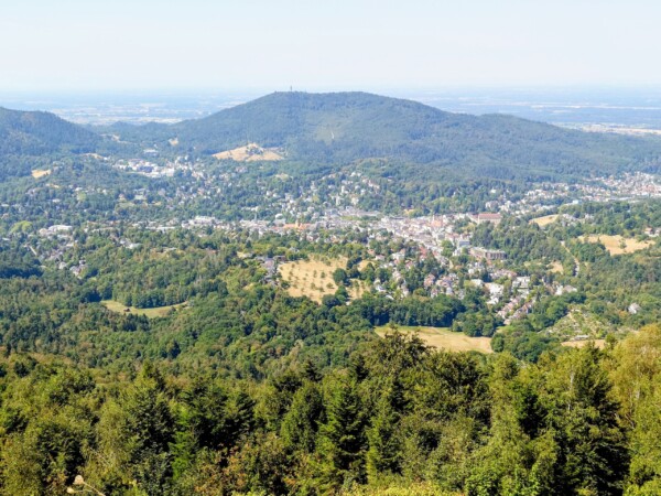 © VLife Blog vlife.blog Aussicht vom Merkur berg auf Baden-Baden und den Schwarzwald.