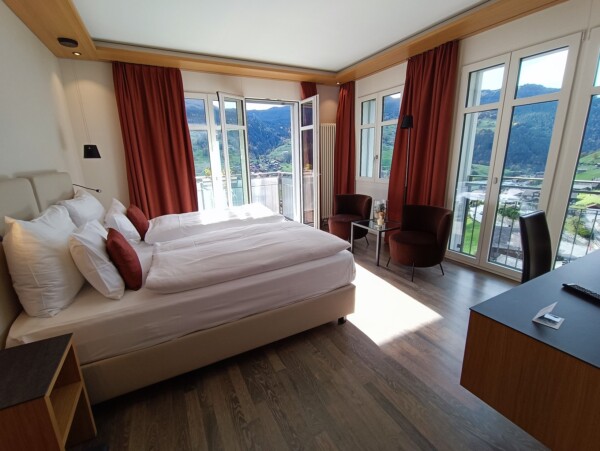 © VLife Blog vlife.blog – Classic-Doppelzimmer mit toller Bergsicht im Viersternehotel Belvedere in Grindelwald.
