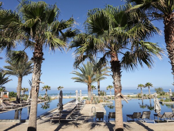 © VLife Blog vlife.blog Der 1050 m2 grosse Familien Pool im Fairmont Taghazout Bay.