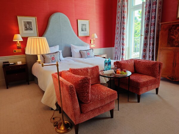 © VLife Blog vlife.blog Elegantes Zimmer Nr. 102 im Brenners Park Hotel & Spa in Baden-Baden.