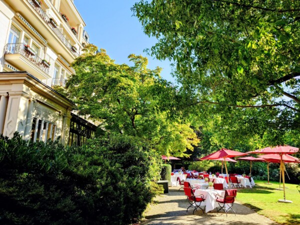 © VLife Blog vlife.blog Im Park des luxuriösen Brenners Park Hotel & Spa in Baden-Baden.