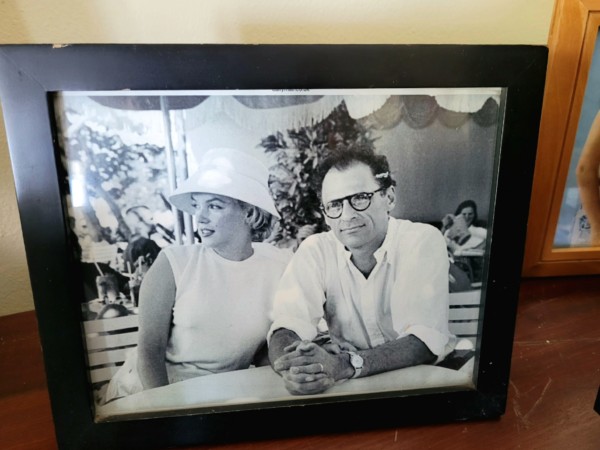 © VLife Blog vlife.blog – Marilyn Monroe und Arthur Miller verbrachten ihre Flitterwochen im Jamaica Inn in Ocho Rios.