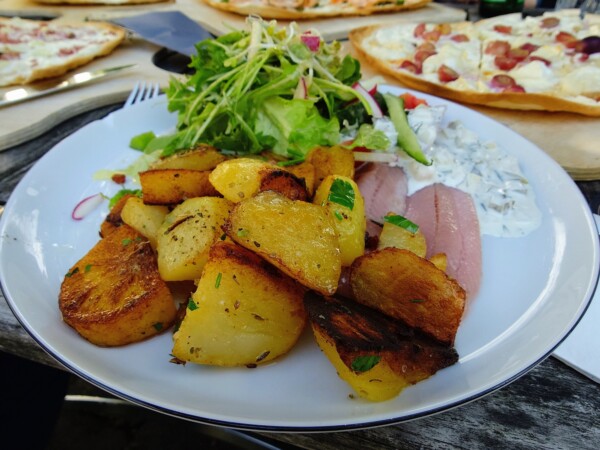 © VLife Blog vlife.blog Matjesfilets mit Bratkartoffeln im Gasthus Lauheide in Telgte.