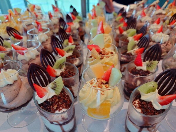 © VLife Blog vlife.blog Süsse Verführungen am Kuchenbuffet an Bord der MS Edelweiss.