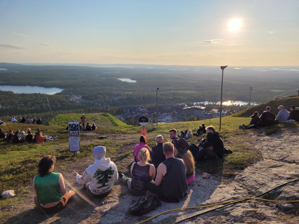© VLife Blog vlife.blog Ruka Ausblick vom Gipfel des Fjell Rukantunturi über die Region Kuusamo.